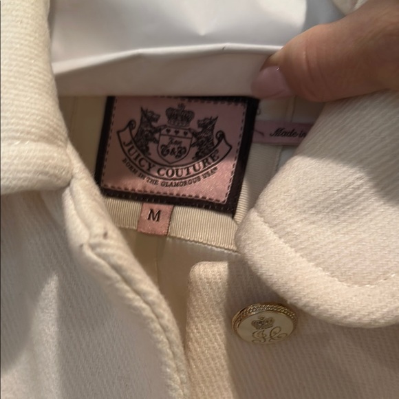 Elegant Cream Women's Coat - Picture 3 of 4